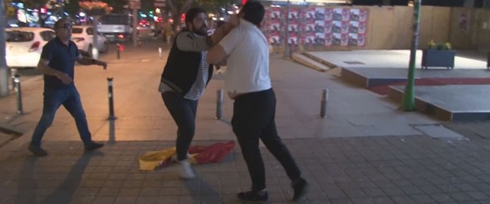 Bağdat Caddesi'nde taraftarlara saldırı