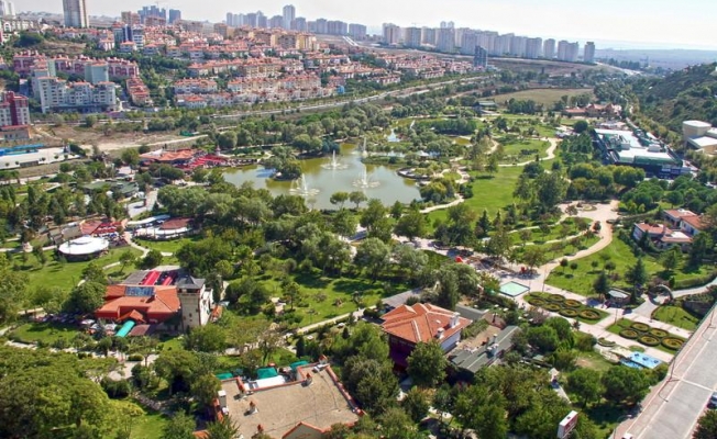 Bir değişik röportaj: Başakşehir'de seçmen bulamadı