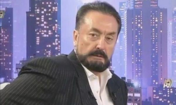 Adnan Oktar suç örgütüne operasyon: Gözaltılar var