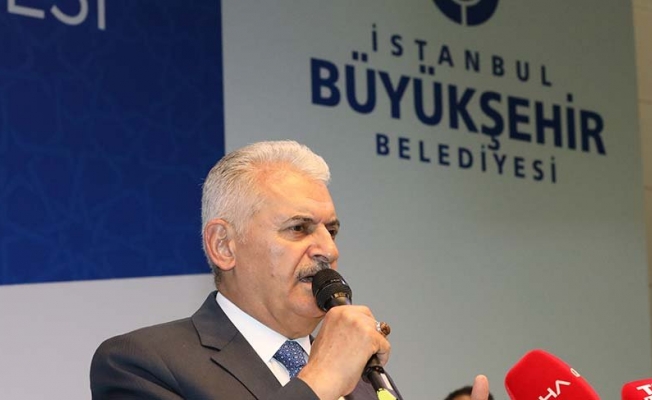 Yıldırım, İBB sözleşme töreninde oy istedi