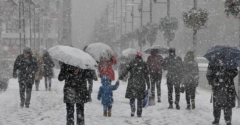 Meteoroloji İstanbul için saat verdi