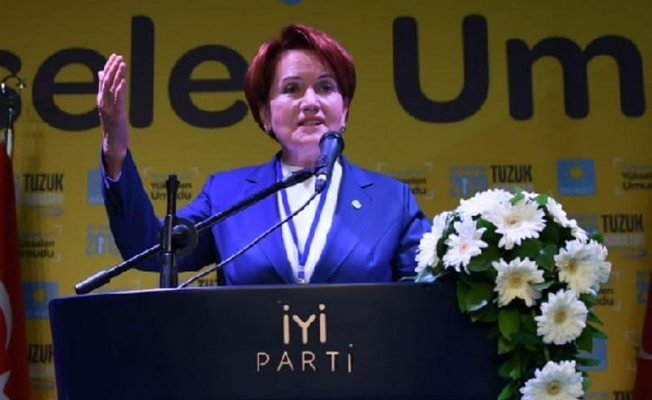 Akşener: Minareyi çaldılar kılıfı 250 sayfa