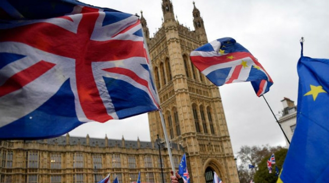 Brexit krizi derinleşiyor: İngiliz halkından erken seçim çağrısı