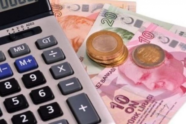 Asgari ücret 5 ayda 40 avro azaldı