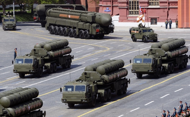 Kremlin'den S-400 açıklaması: Teslimat gecikemez!