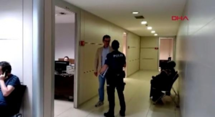 Gazeteci Kadri Gürsel teslim olmak üzere adliyede!