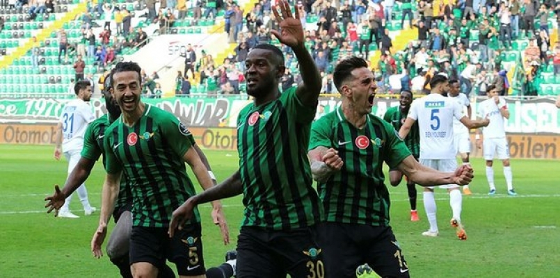 CHP'li Başkan tüm sözleşmeleri feshetti