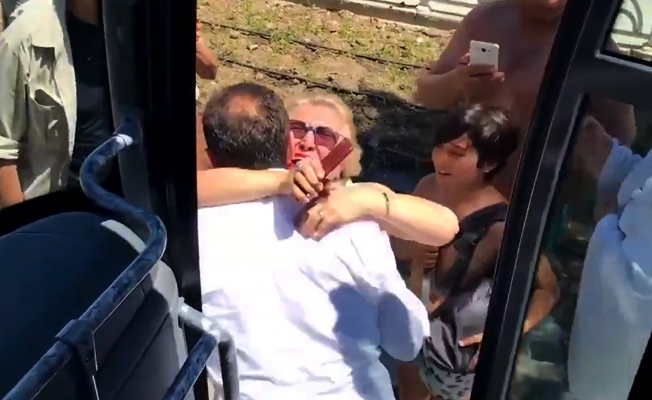 VİDEO | Halktan İmamoğlu'na yoğun ilgi: Asla vazgeçme!