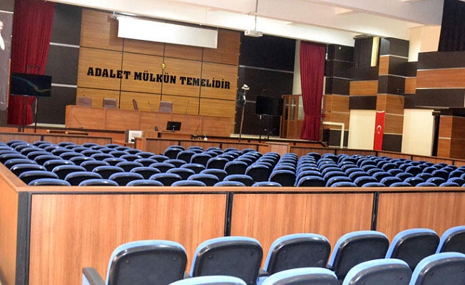 FETÖ'cülükten yargılanan eski hakim, itirafçı olduğu için beraat etti