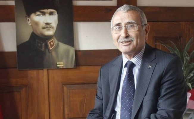 Eski Merkez Bankası Başkanı Yılmaz'dan korkutan uyarı: Kemerleri bağlayın