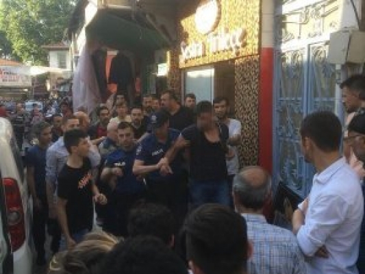 Suriyeli saldırdı, bir ilçe ayağa kalktı
