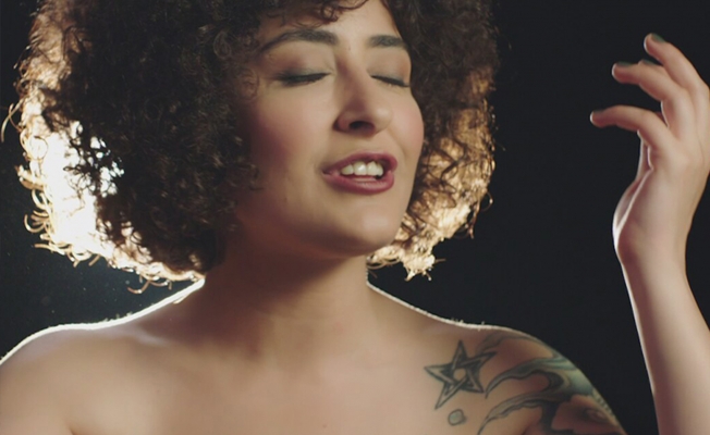 Melek Mosso’dan yeni single