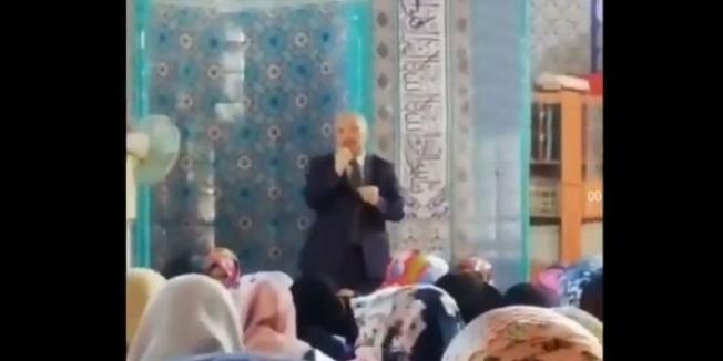 AKP dini siyasete alet etmeye devam ediyor: Bize oy vermezseniz din elden...
