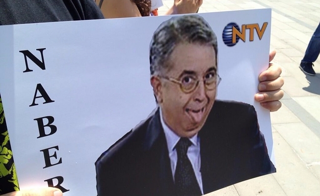 Ertuğrul Özkök'ten mikrofonu açık kalan Haksever'e destek: Boşver...