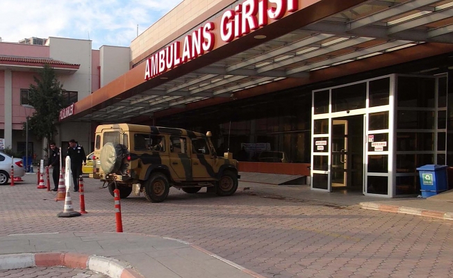 Askeri araç devrildi: 19 asker yaralı