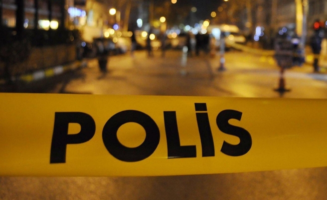 Fatih'te döviz bürosu sahibi mermi yağmuruna tutuldu
