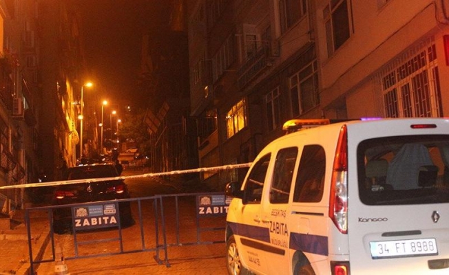 Beşiktaş’ta metruk binada tehlike