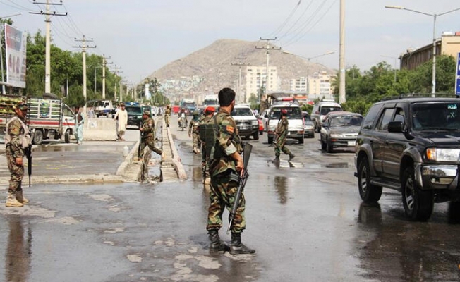 Afganistan'da bayram namazı çıkışında bombalı saldırı: 2 ölü