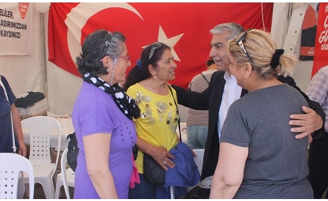 Canpolat saldırıya uğrayan Büyükçekmece’deki CHP çadırını ziyaret etti