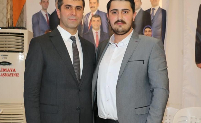 Bir kıyak daha ortaya çıktı: Büro elemanı olarak alınan AKP'li başkan hiç çalışmamış