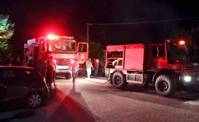 Selanik’te Türk diplomatların araçları kundaklandı!