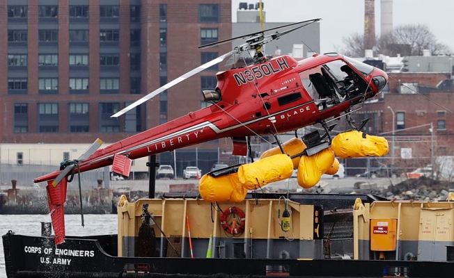 VİDEO | New York'ta büyük panik: Helikopter gökdelene çarptı
