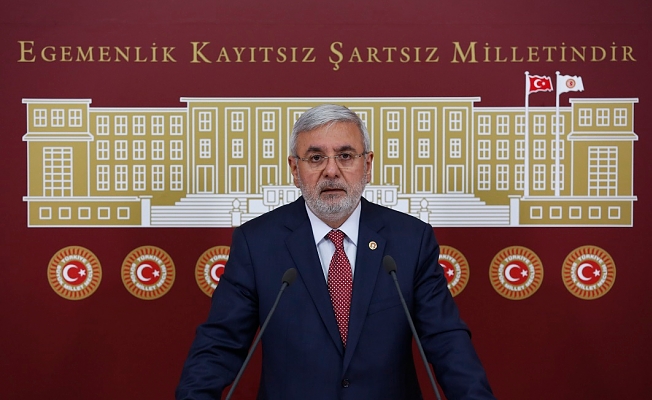 AKP'li Metiner: Davutoğlu ve Gül, Yıldırım'ı desteklemezlerse haindirler