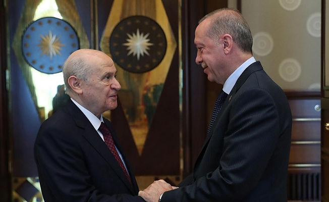 Yandaş medya Bahçeli'yi sansürledi!