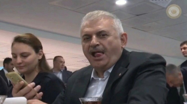 Binali Yıldırım Barış Atay'ın sorduğu tweet'i yeniden attı