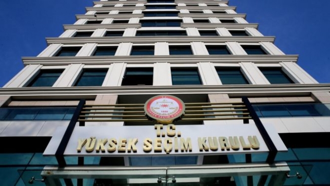 Soruşturma açılan seçim kurulu başkanları ile ilgili itiraz görüşüldü: YSK topu HSK'ya attı!
