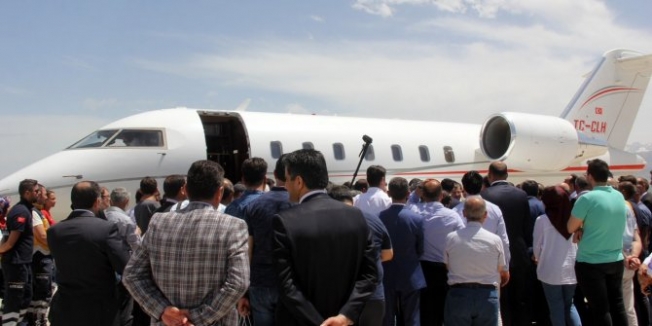 Binali Yıldırım kimin uçağını kullanıyor?
