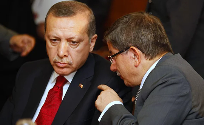 Ahmet Davutoğlu'nun eleştirdiği namazı Erdoğan kılmış