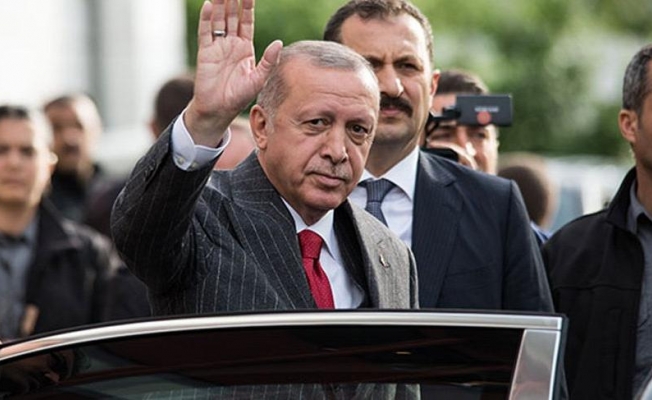 Erdoğan sahaya inmeye mi karar verdi: Dün gece sabaha kadar AKP binasındaydı