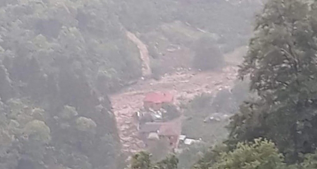 Trabzon Valisi Ustaoğlu: 2 ölü, 8 kayıp, 4 yaralı