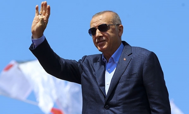 AKP'li yetkili: Erdoğan anketleri gördü 'miting ayarlayın' dedi
