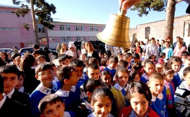 Kanun teklifi kabul edildi: Okula başlama yaşı değişiyor