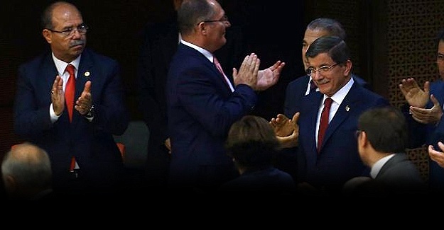 Ahmet Davutoğlu'nun soyadı aslında 'Davutoğlu' değilmiş