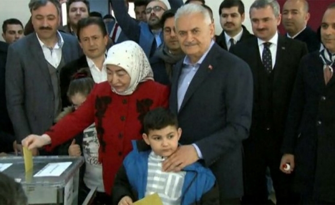 Binali Yıldırım'dan medyaya ambargo... Sadece TRT ve AA olacak!