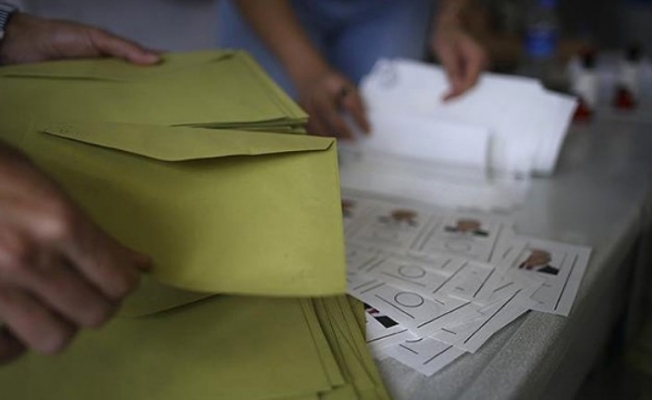AKP’li müşahitlerden oy verme işlemi bitmeden skandal hamle!
