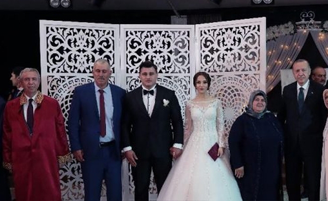 Aile saadeti: Erdoğan şahit oldu, Mansur Yavaş nikah kıydı