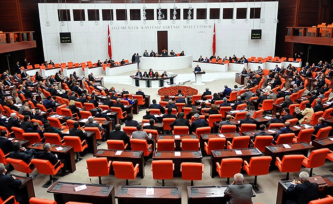 TBMM tatile girmeyecek