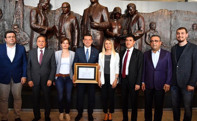İmamoğlu'nun mazbatasını almasının ardından İBB'den ilk paylaşım: #YeniBirBaşlangıç