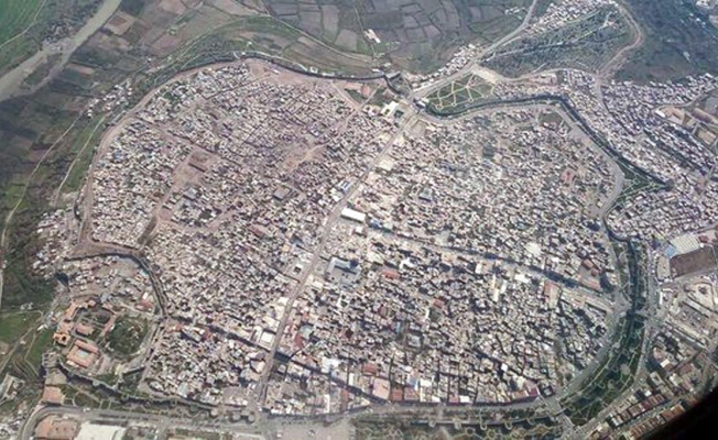Yıkılan Sur'da ihaleler 'kadrolu' patronlara verildi