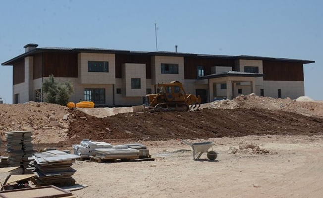 Yiyin efendiler yiyin: Vali'ye 4.5 milyonluk saray yavrusu