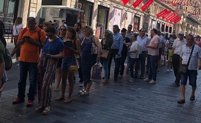 Türkiye'de eğitime güven: 50 kişilik kontenjan kuyruk yarattı