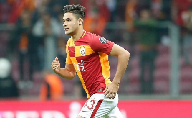Ozan Kabak 5 yıllık sözleşmeyi imzaladı