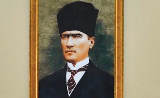 İstanbul Valiliği hesabından Atatürk'e hakaret edilmesine sert tepkiler