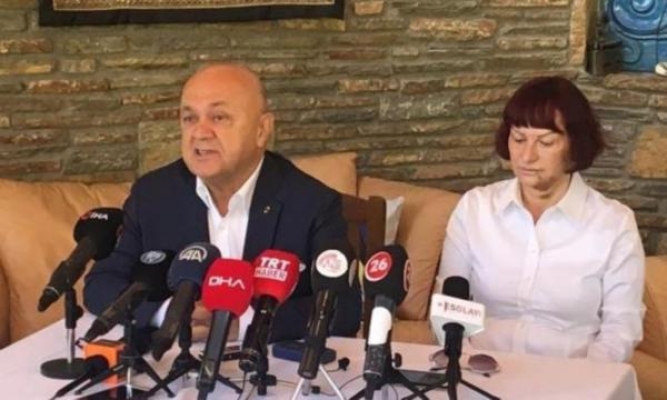 Sarar çiftini gasp eden zanlılar Türkiye'ye iade edildi