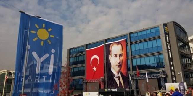 İYİ Parti'de olağanüstü kongre kararı