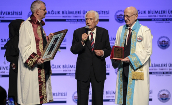 Türkiye'nin en yaşlı doktoru yaşamını yitirdi